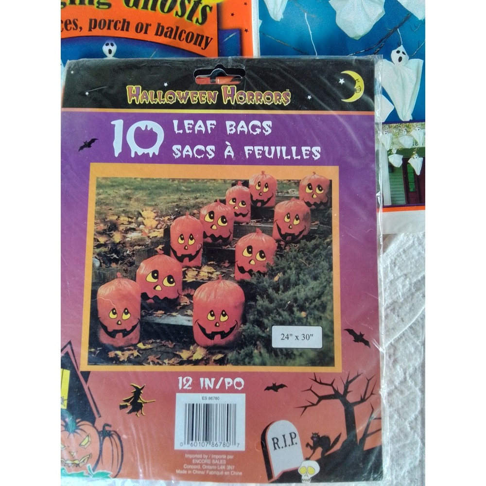 Vintage Halloween Decor Lot 24 Hanging Ghosts & 10 Pumpkin Leaf Bags Kmart New - Picture 4 of 4